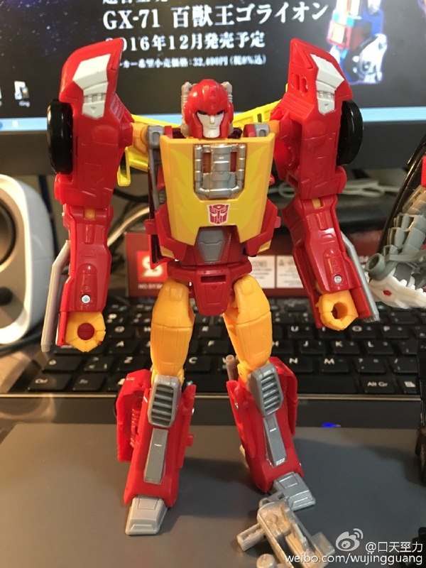 New In Hand Images Of Titans Return Deluxe Autobot Hot Rod And Twinferno  (1 of 10)